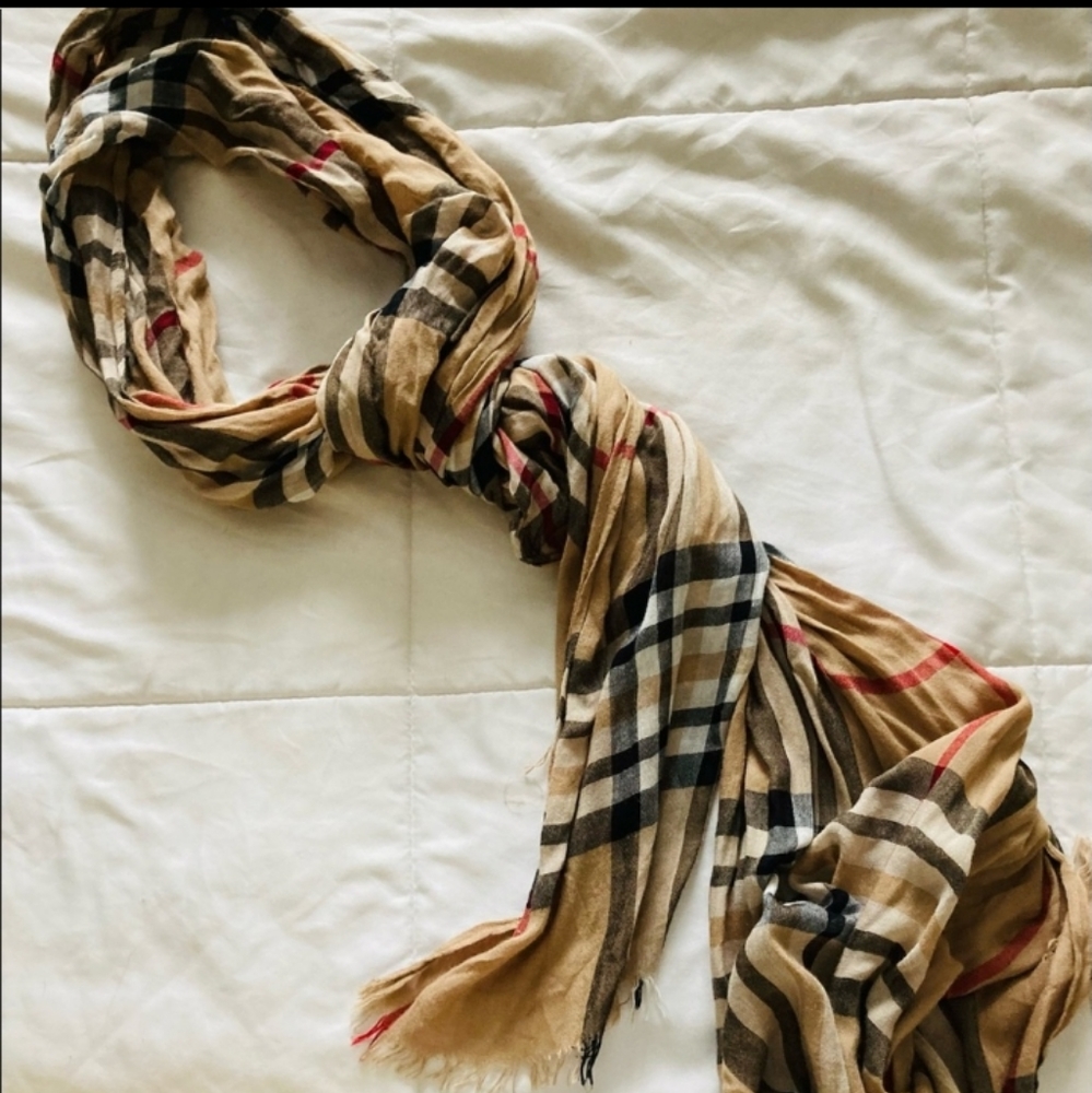 Burberry scarf wrap